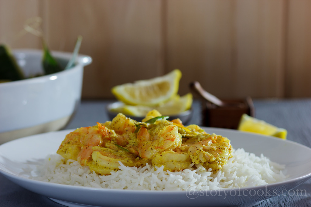 Shrimp with banana leaves