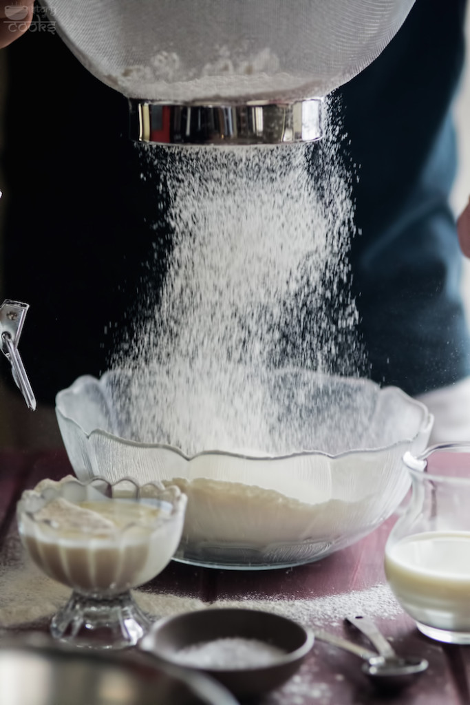 flour sifting 2