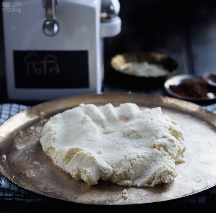 paneer kneading