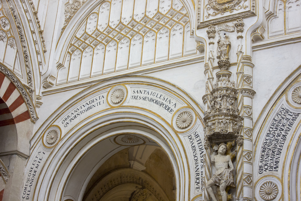 mesquita inside 13