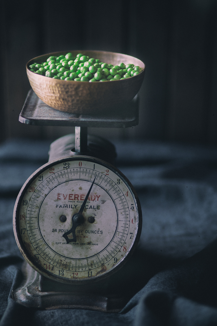 peas on scale