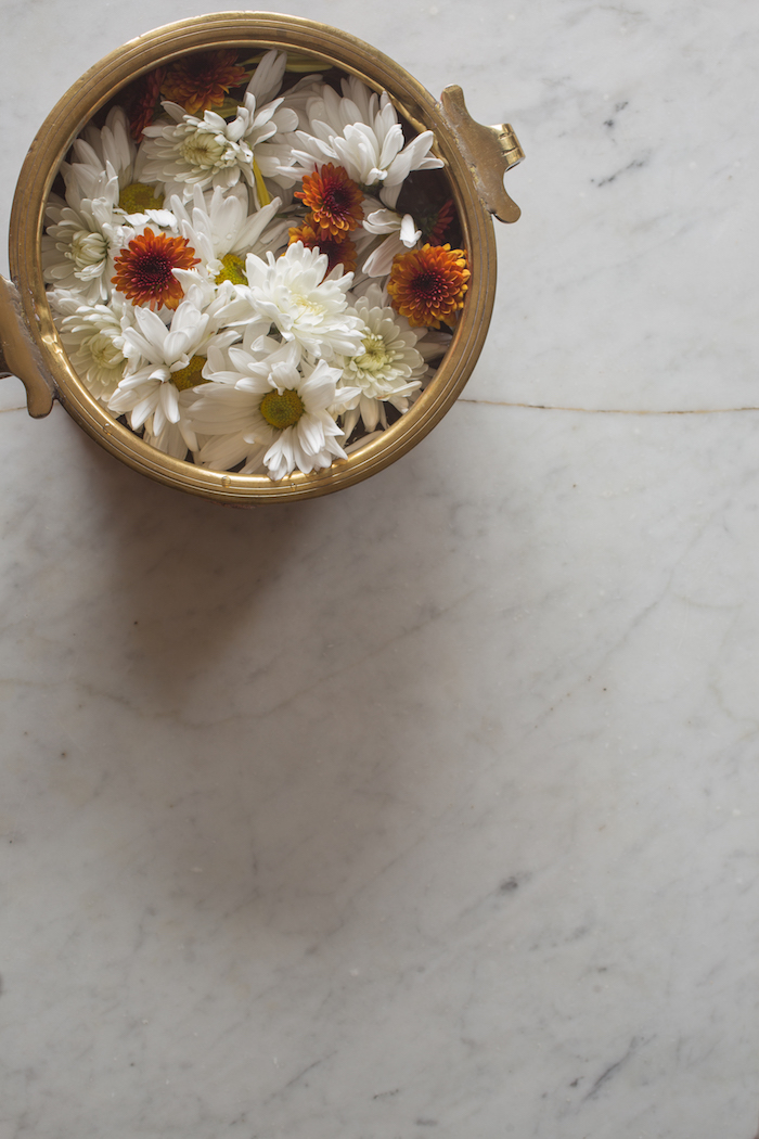 flower-on-marble